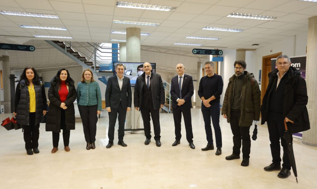 El nuevo laboratorio CESGA-AtlanTTiC impulsará una plataforma experimental sobre computación cuántica óptica