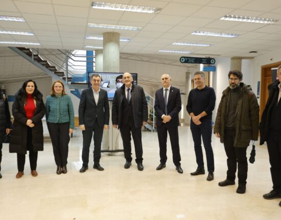 El nuevo laboratorio CESGA-AtlanTTiC impulsará una plataforma experimental sobre computación cuántica óptica