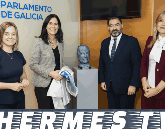 El PPdeG homenajea a Fraga con un busto en las dependencias de su Grupo Parlamentario