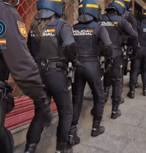 Desmantelado punto de venta de drogas en Traviesas: tres detenidos por la Policía Nacional en Vigo