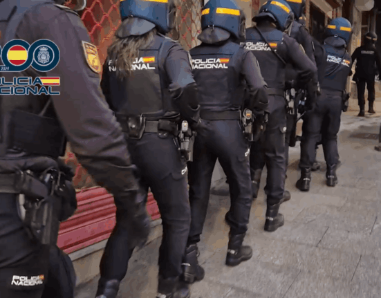 Desmantelado punto de venta de drogas en Traviesas: tres detenidos por la Policía Nacional en Vigo