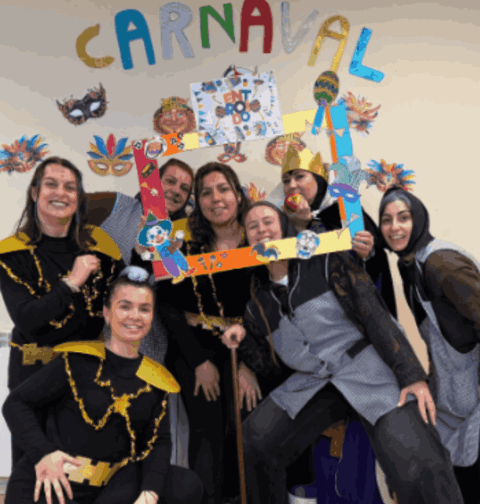 El Centro de Atención de Día de Cáritas Tui-Vigo cierra el Carnaval reafirmando su compromiso con la infancia