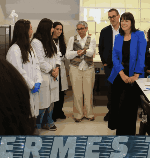 Pontón destaca en Vivgo el papel fundamental de las mujeres en la ciencia y denuncia los techos de cristal que aún existen en este ámbito