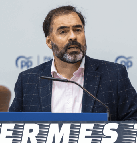 Alberto Pazos lamenta que la estrategia de confrontación del BNG anteponga los intereses partidistas al respeto a las instituciones