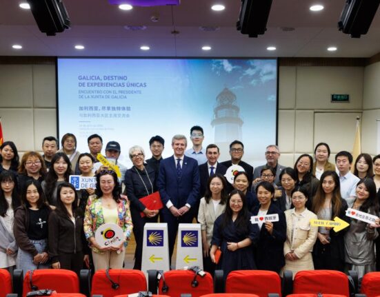 Rueda destaca Galicia como destino seguro, auténtico y de calidad en un encuentro con operadores turísticos chinos