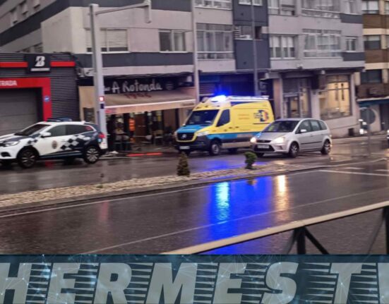 Detenida una joven de 23 años en Vigo tras intentar robar con cuchillo en un bar de Isaac Peral y herir a dos clientes
