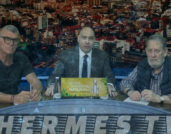 Florencio Bermello y Antoni Juste  debaten en ForoHermes  sobre la actualidad en Vigo_ asociaciones vecinales, vivienda, inseguridad y desfile de las Fuerzas Armadas