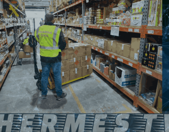 La Guardia Civil denuncia a un bazar de O Porriño por almacenar y vender artículos pirotécnicos sin autorizaciones ni medidas de seguridad