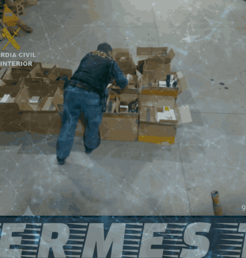 La Guardia Civil interviene en Mos más de mil perfumes por infracción de contrabando