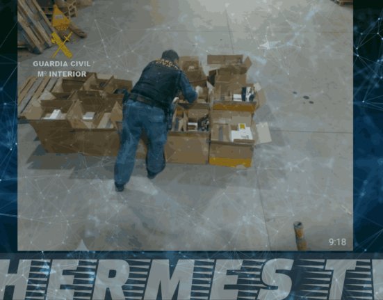 La Guardia Civil interviene en Mos más de mil perfumes por infracción de contrabando