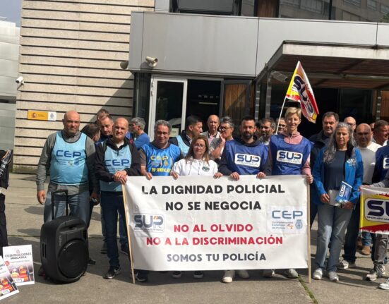 Los policías nacionales de Vigo y Redondela indignados con Interior por la falta de medios y recursos para atender las necesidades policiales de estas dos localidades.