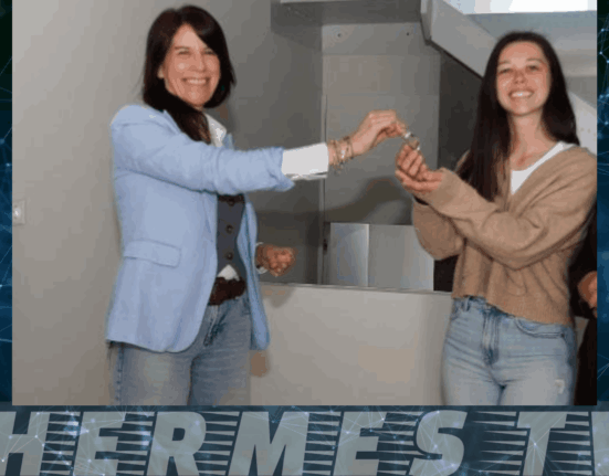 La Xunta entrega una nueva vivienda protegida rehabilitada por el Consorcio Casco Vello de Vigo