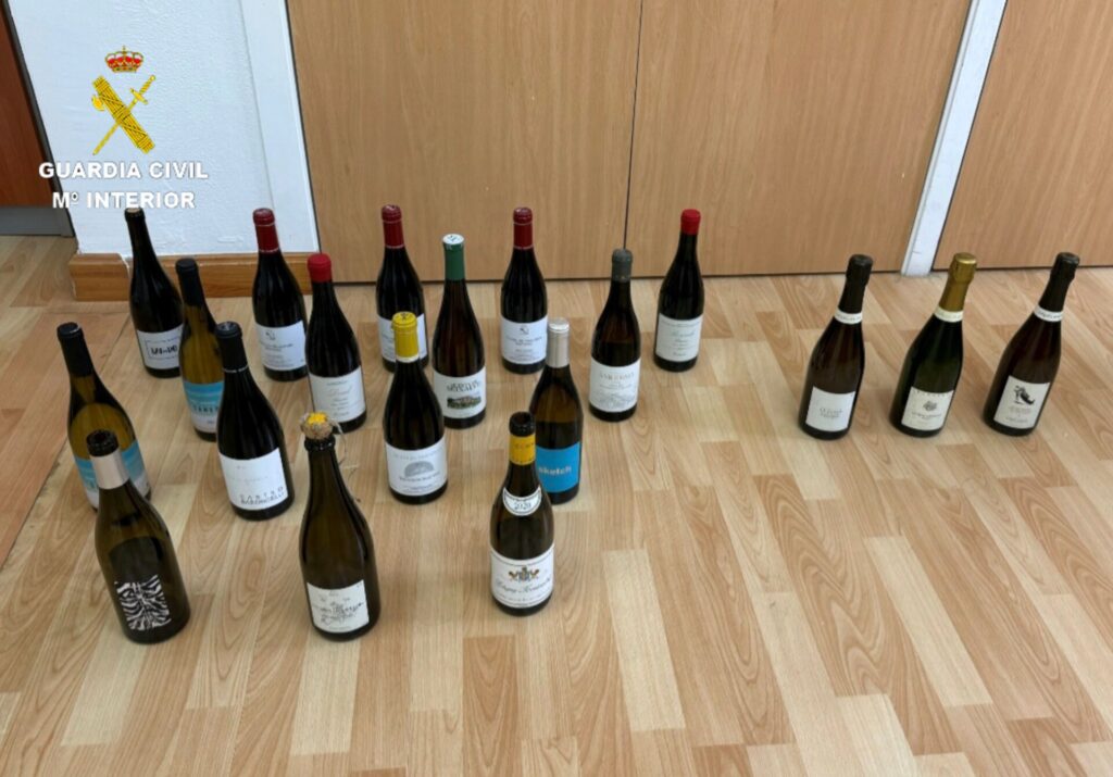 La Guardia Civil detiene a dos vecinos de Pontevedra por un presunto delito de robo con fuerza