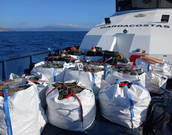 El Servicio de Guardacostas de Galicia incauta más de 267 kilos de pulpo y 561 cacharros en la Ría de Arousa y en la zona de A Guarda a pocos días de que finalice la veda