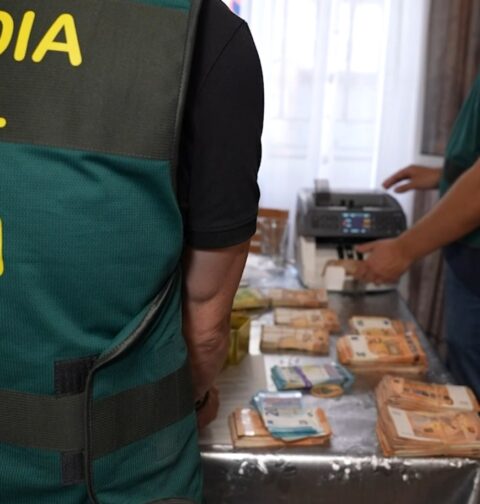 La Guardia Civil desmantela seis fábricas ilegales de tabaco con más de 20 millones de cigarrillos y 38,4 toneladas de picadura y hoja de tabaco