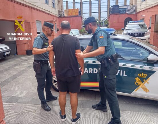 La Guardia Civil detiene en Cangas a un hombre como presunto autor de cuatro robos con violencia e intimidación cometidos sobre víctimas vulnerables