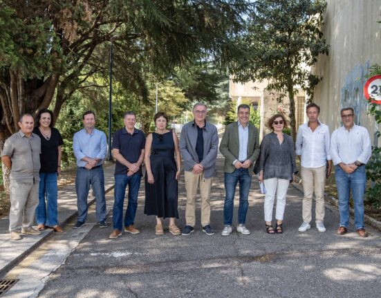 Román subraya el compromiso de la Xunta con la mejora de los centros escolares en Vigo, donde este verano están en ejecución 20 obras con casi 22,5 m€ de inversión