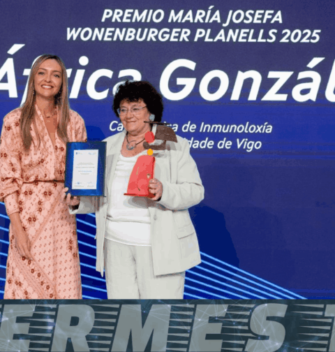 abiola García pone en valor el talento femenino en la ciencia con la entrega a África González y Yolanda Preciado del Premio María Josefa Wonenburger