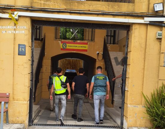 La Guardia Civil detiene a un vecino de Sanxenxo por la comisión de numerosos incendios forestales