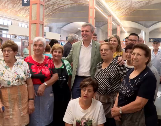 Rueda destaca el nuevo mercado municipal de Ponteareas como un ejemplo de la apuesta de la Xunta por la modernización e impulso a las plazas de abastos