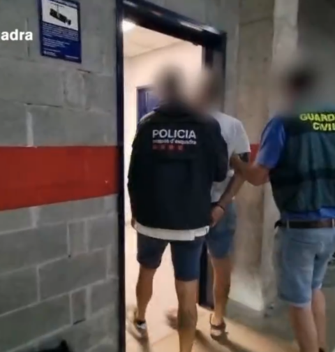 Guardia Civil y Mossos d'Esquadra detienen a tres personas e investigan a una cuarta por sabotear una vía férrea en la comarca de Bages