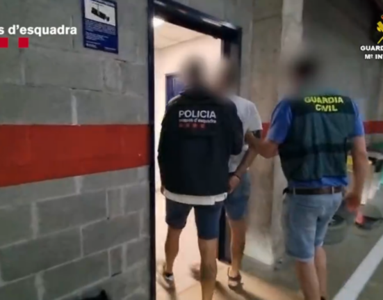 Guardia Civil y Mossos d'Esquadra detienen a tres personas e investigan a una cuarta por sabotear una vía férrea en la comarca de Bages