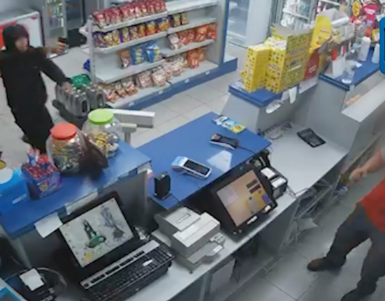 Detenidos tres jóvenes, dos de ellos menores, que atracaron tres veces la misma gasolinera en Murcia