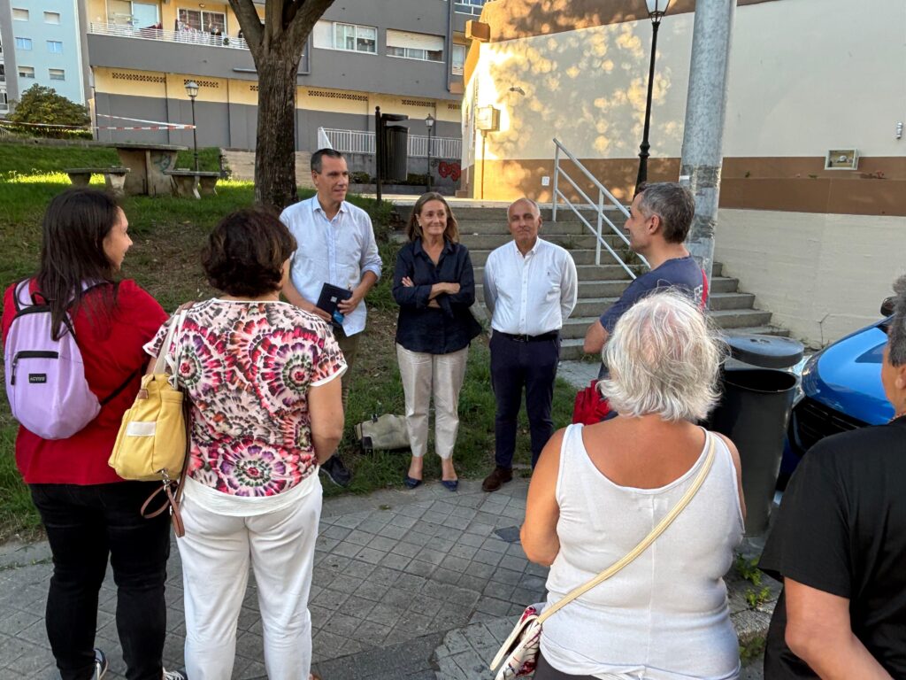 Luisa Sánchez PPdeVigo remarca a importancia de dialogar cos veciños de Coia para planificar o futuro dun barrio que se sinte abandonado polo goberno local