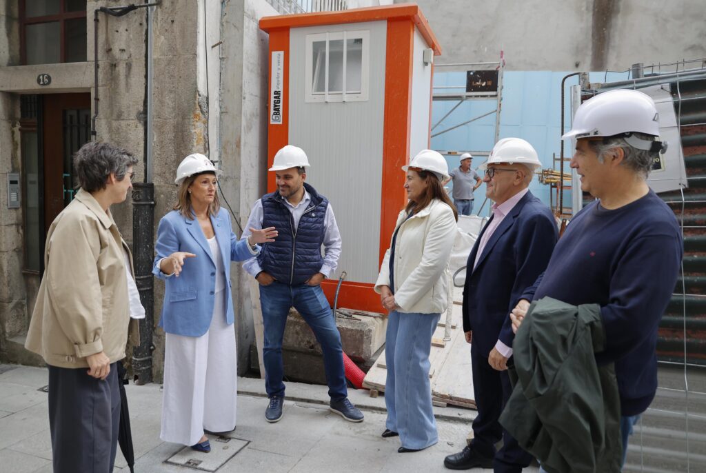 El Consorcio Casco Vello de Vigo incorpora un nuevo edificio a las actuaciones prioritarias del plan de rehabilitaciones y avanza en la reforma de los inmuebles de la calle Alta