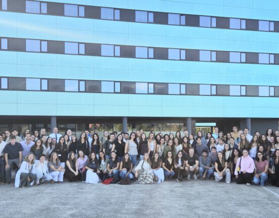 El Área sanitaria de Vigo inicia el curso académico de los estudiantes de Medicina