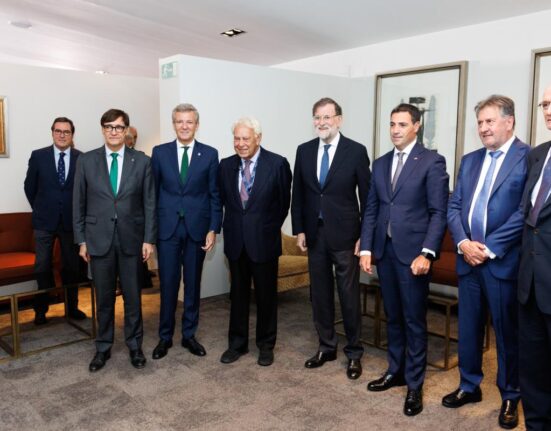 Rueda reivindica la apuesta de la Xunta por construir más vivienda pública y desarrollar suelo para ampliar la oferta de hogares
