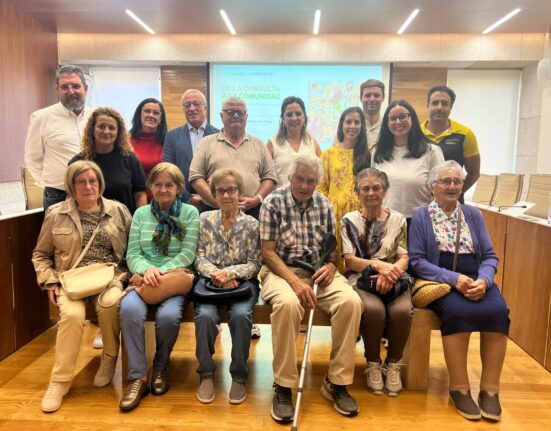 El Área Sanitaria de Vigo y el concello de Tomiño colaboran en un programa piloto de prevención de caídas y envejecimiento activo